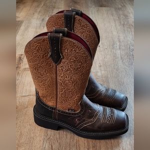 Justin Boots dual tone brown leather cowboy boots Size 8.5